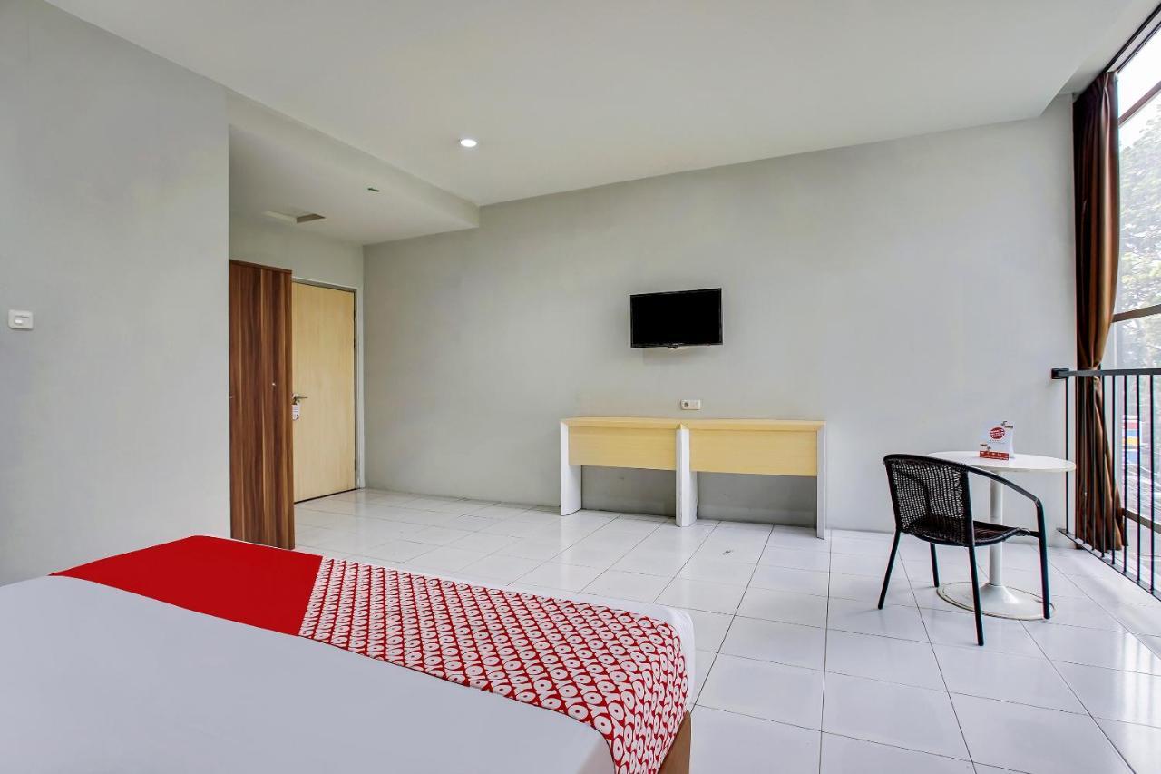 Reddoorz @ Pelajar Pejuang 3 Hotel Bandung Exterior foto