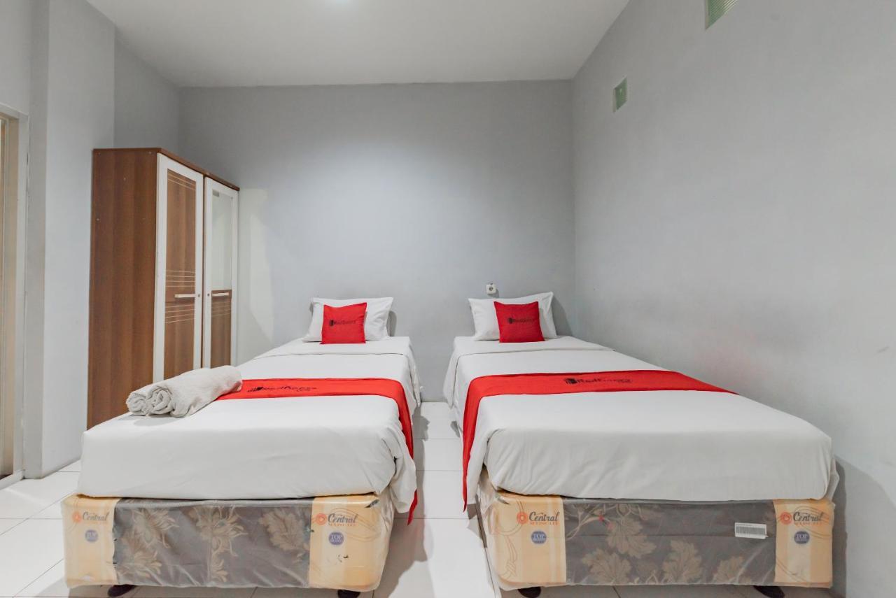Reddoorz @ Pelajar Pejuang 3 Hotel Bandung Exterior foto