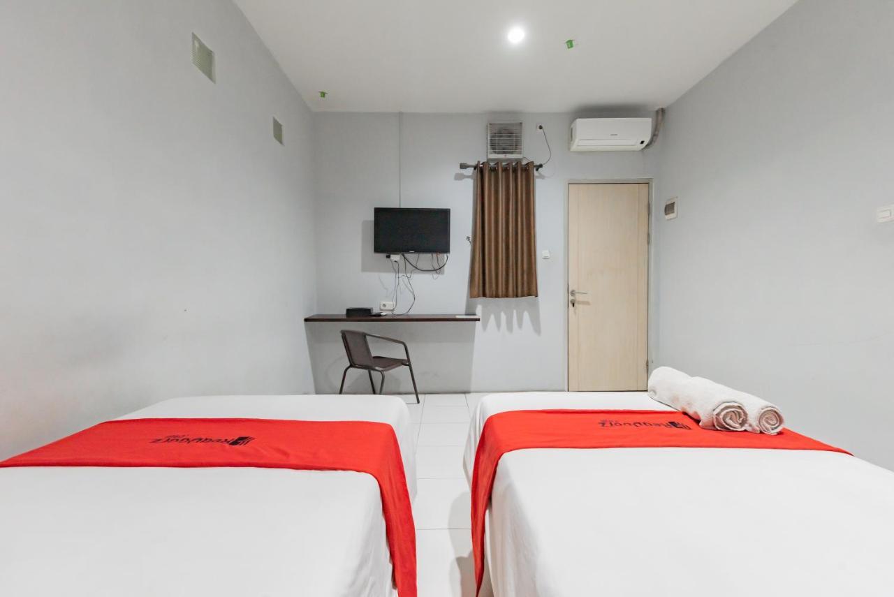 Reddoorz @ Pelajar Pejuang 3 Hotel Bandung Exterior foto